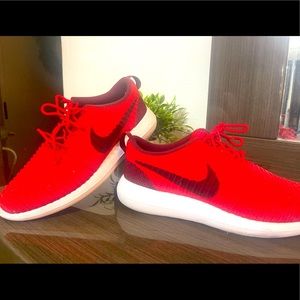 Nike ZOOM sneaker running shoe EUC⭐️